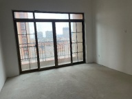 瑞德广场 楼王位置 四朝阳户型 带车位和储藏室